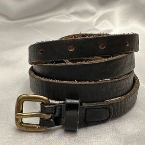 Women’s Skinny Black Leather Belt